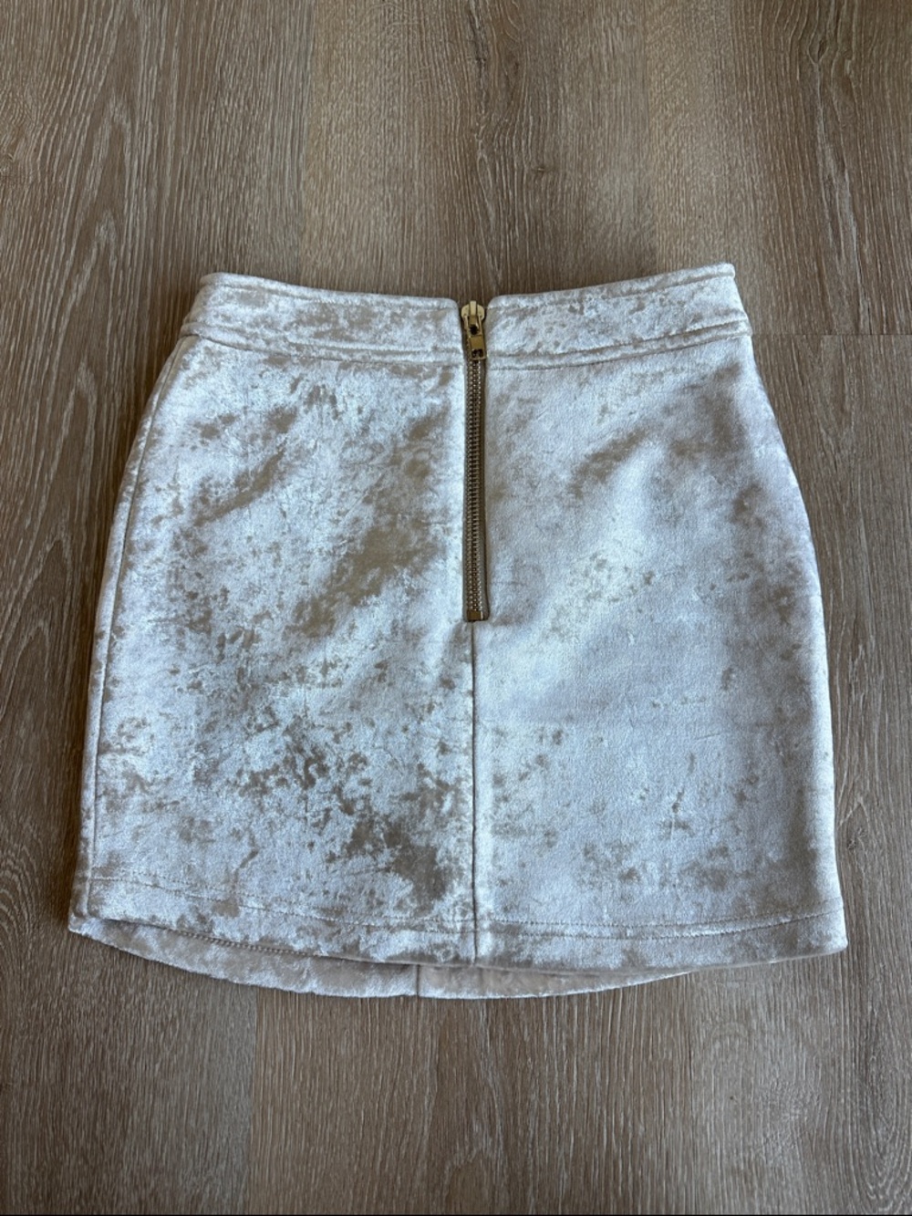 Forever 21 Cream Velvet Zip Up Mini Skirt Women’s Small Soft Chic